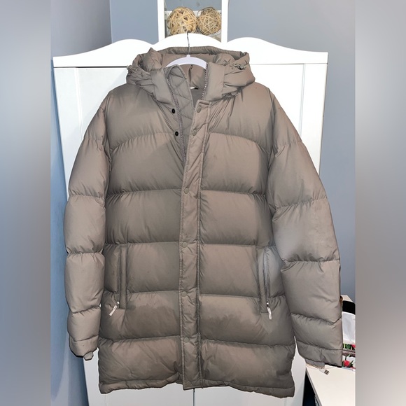 Aritzia -TNA The Super Puff Mid - Picture 1 of 4